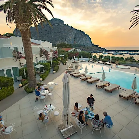 Ξενοδοχείο Le Calette Bay 4*