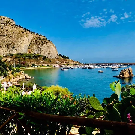 Le Calette Bay 4* Cefalu