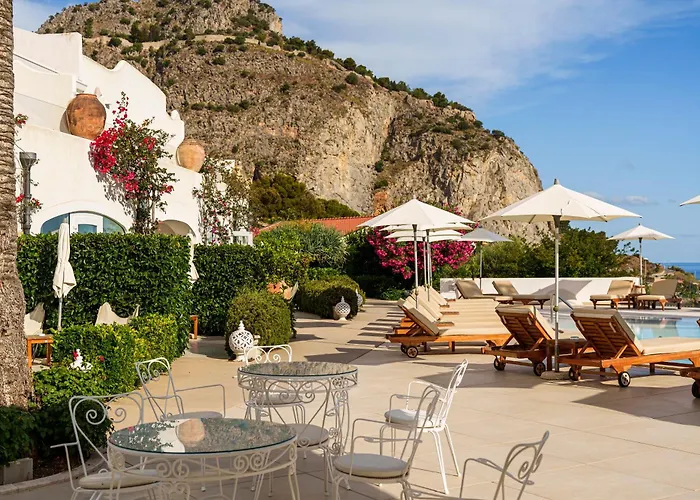 Le Calette Bay Чефалу