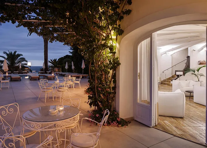 Le Calette Bay Чефалу